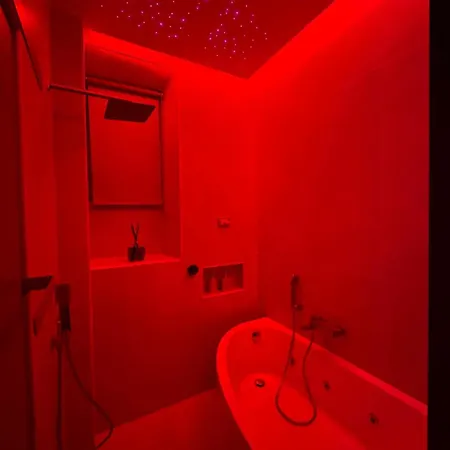 A Dolce Casa Romana Lux Jacuzzi Metro A 2 Min アパート *