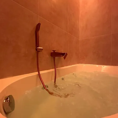 شقة A Dolce Casa Romana Lux Jacuzzi Metro A 2 Min روما