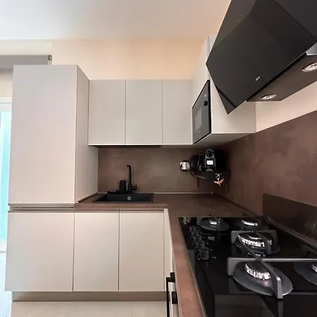 A Dolce Casa Romana Lux Jacuzzi Metro A 2 Min