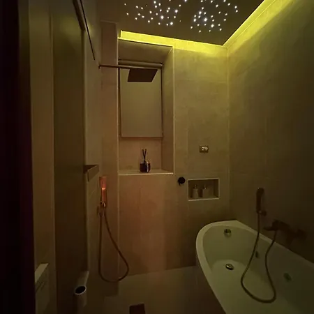 A Dolce Casa Romana Lux Jacuzzi Metro A 2 Min アパート ローマ