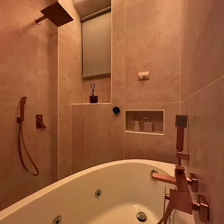 شقة A Dolce Casa Romana Lux Jacuzzi Metro A 2 Min روما